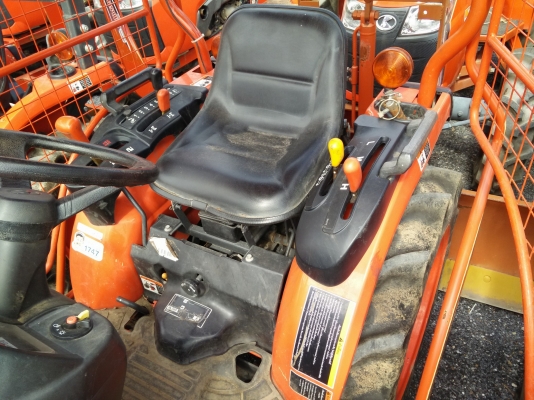 รถแทรกเตอร์ B2440 + ใบมีด + โครงกันอ้อย แบบครบๆกันไปเลย รถสภาพสวยๆ ชั่วโมงงานน้อย 341 ชั่วโมง