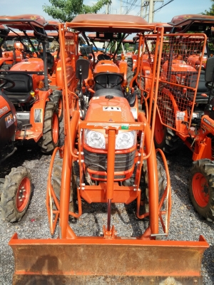 รถแทรกเตอร์ B2440 + ใบมีด + โครงกันอ้อย แบบครบๆกันไปเลย รถสภาพสวยๆ ชั่วโมงงานน้อย 341 ชั่วโมง