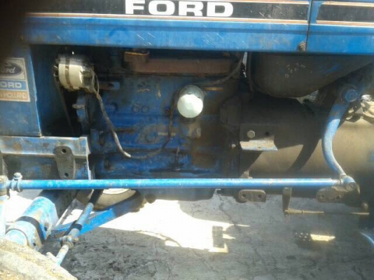 ขายรถ FORD -6610 T5 มีแต่ตัวรถ ไม่มีอุปกรณ์เล่มทะเบียน รถใช้งานได้ ราคา 220000