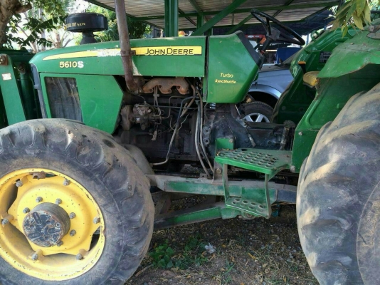 จอห์นเดียร์รุ่น5610Sขนาด75แรงม้า