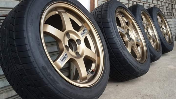 TE37 ขอบ 15 4/100 สีปีเก่า พร้อมยาง Nitto ปี12