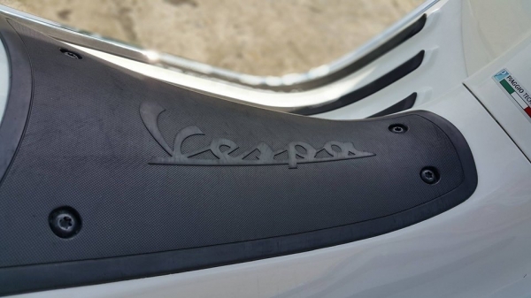 Vespa Primavera 150 3vie 2014 วิ่งน้อย สวยๆ ขายถูกๆ ต่อรองได้ครับ Vespa Primavera 150 3vie 2014 วิ่งน้อย สวยๆ ขายถูกๆ ต่อรองได้ครับ