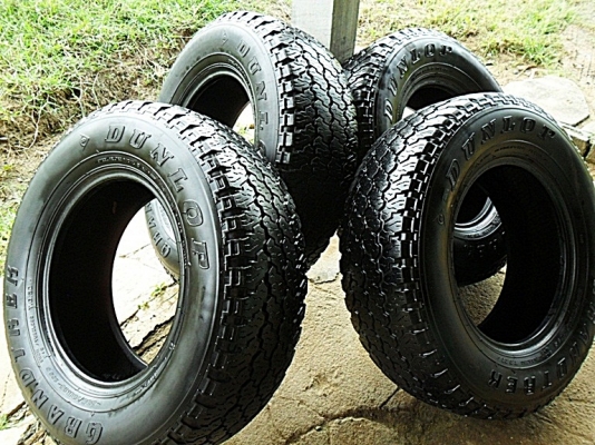 ยางสโนว์กระบะขอบ15  ดันล็อป235-70-R15 ลงพื้นปี12(4เส้น 2,600บ)