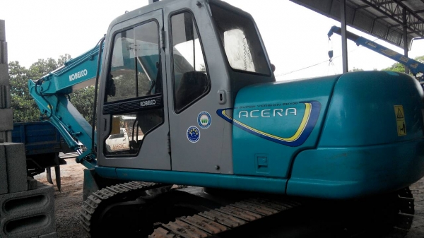 ขายรถแบคโฮ  KOBELCO  sk 100-5 super  มีไลหัวเจาะรถเก่านอกแท้ไม่เคยใช้งานในเมืองไทยไฟฟ้าเอกสารพร้อมราคา750,000 090-772-3710 090-772-3708