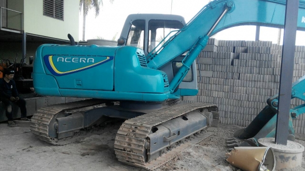 ขายรถแบคโฮ  KOBELCO  sk 100-5 super  มีไลหัวเจาะรถเก่านอกแท้ไม่เคยใช้งานในเมืองไทยไฟฟ้าเอกสารพร้อมราคา750,000 090-772-3710 090-772-3708