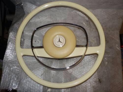 พวงมาลัยงาช้างเบนซ์คอใหญ่