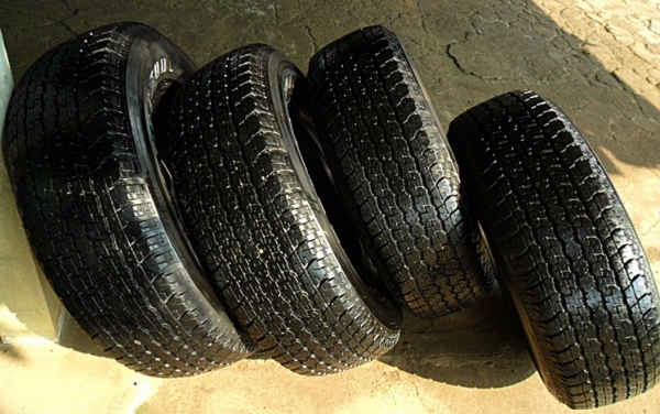 ยางกระบะสูงขอบ16 บริดสโตน265-70-R16 ลงพื้นปลายปี13 (4เส้น4,500) ยางกระบะสูงขอบ16 บริดสโตน265-70-R16 ลงพื้นปลายปี13 (4เส้น4,500)