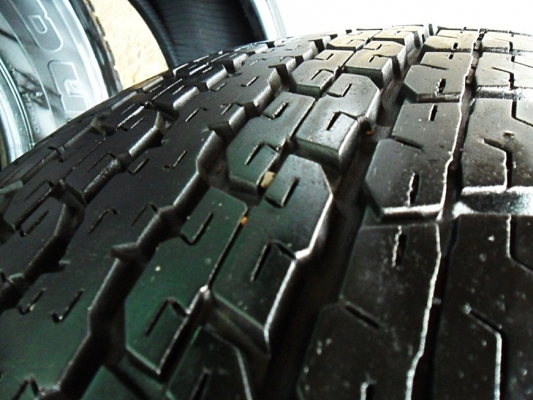 ยางกระบะสูงขอบ16 บริดสโตน265-70-R16 ลงพื้นปลายปี13 (4เส้น4,500) ยางกระบะสูงขอบ16 บริดสโตน265-70-R16 ลงพื้นปลายปี13 (4เส้น4,500)