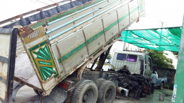 ขายราคา 755,000บ สิบล้อ ฮีโน่ FM3H195โบว์ สโลส 2เพา ดั้มมีเนียม สภาพดีสวยพร้อมใช้ ทะเบียนพร้อมโอน ครับ ขายราคา 755,000บ สิบล้อ ฮีโน่ FM3H195โบว์ สโลส 2เพา ดั้มมีเนียม สภาพดีสวยพร้อมใช้ ทะเบียนพร้อมโอน ครับ