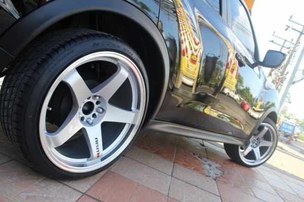 ล้อ NISMO (ROTA) ขอบ19 5H114.3 ชุดละ 32,000 บาท