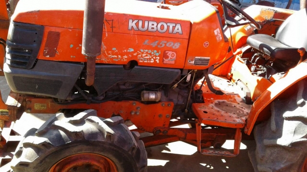 รถแทรกเตอร์ L4508