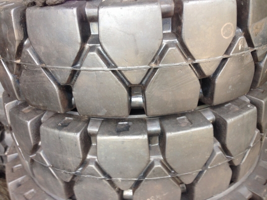 รับหล่อดอกยางตันและยางลมทุกขนาด วจำหน่ายยางใหม่ทุกยี่ห้อ ทั้งตันและลม คร้า