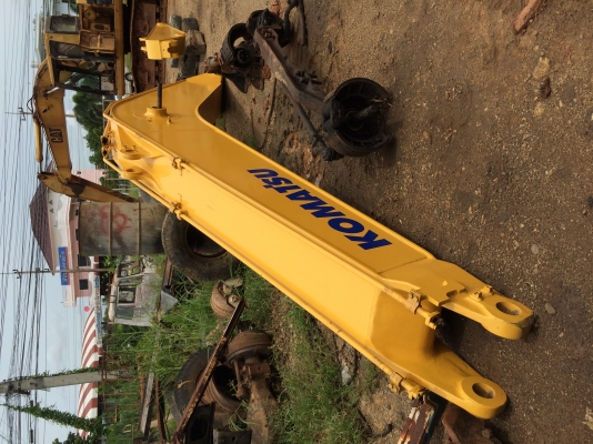 ขายบูมอาร์ม KOMATSU PC200 รุ่น7-8 ราคา 100000 บาท ขายบูมอาร์ม KOMATSU PC200 รุ่น7-8 ราคา 100000 บาท