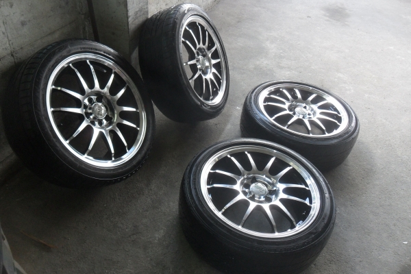 ล้อแม็ก 17นิ้ว 4รู100/114 พร้อมยาง สวยๆ 4 ล้อ ราคา 6450 บาท