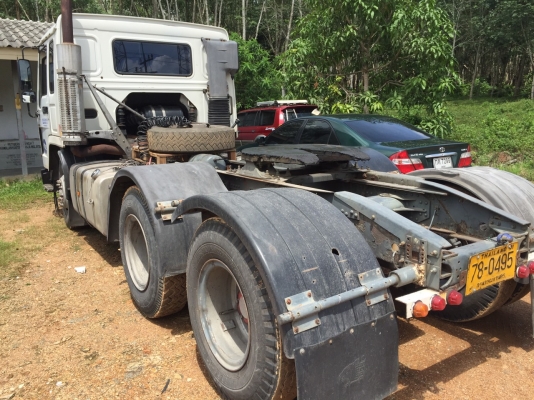 ขายหัวลาก Volvo สองเพลา และ เพลาเดียว (ติดต่อ คุณก้อง โทร 0814243633) ขายหัวลาก Volvo สองเพลา และ เพลาเดียว (ติดต่อ คุณก้อง โทร 0814243633)