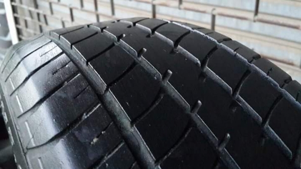 ยาง\% Dunlop 185/60/15 ปี10-11 4เส้น