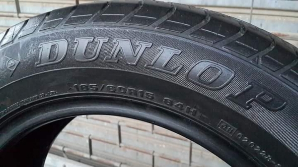 ยาง\% Dunlop 185/60/15 ปี10-11 4เส้น