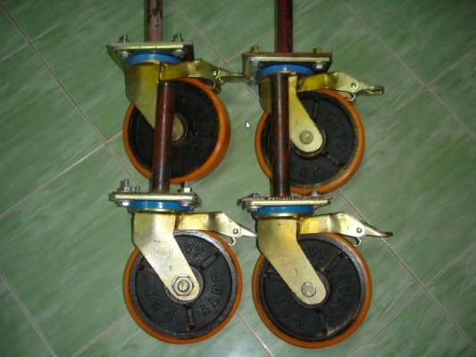 ขายล้อนั่งร้าน ยูริเทนขนาด8นิ้ว pc.wheel มีเบรคทั้4ล้อพร้อมใช้งานเลย