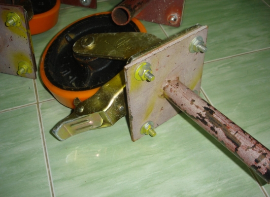 ขายล้อนั่งร้าน ยูริเทนขนาด8นิ้ว pc.wheel มีเบรคทั้4ล้อพร้อมใช้งานเลย