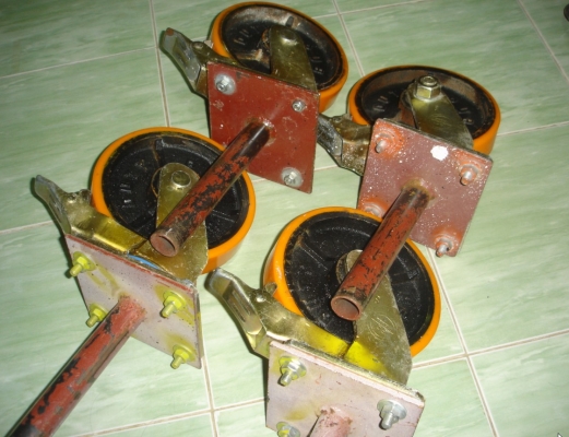 ขายล้อนั่งร้าน ยูริเทนขนาด8นิ้ว pc.wheel มีเบรคทั้4ล้อพร้อมใช้งานเลย