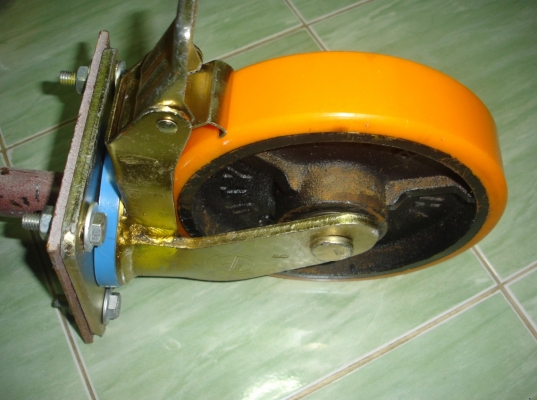 ขายล้อนั่งร้าน ยูริเทนขนาด8นิ้ว pc.wheel มีเบรคทั้4ล้อพร้อมใช้งานเลย