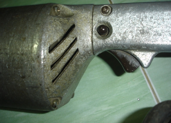 ขายเครื่องเจียร์คอยาวmakita รุ่น 9105 ขนาด 5" 750 วัตต์