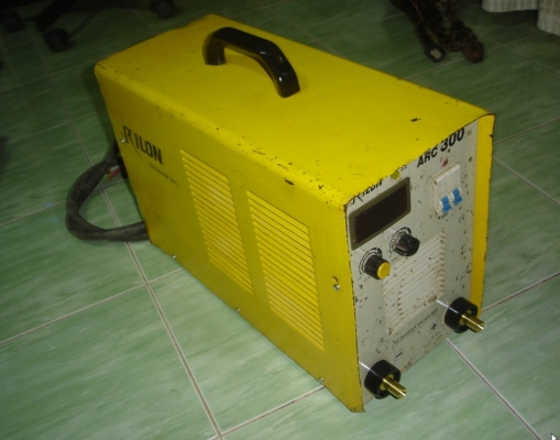 ขายเครื่องเชื่อมไฟฟ้า Rilon ARC 300 ระบบอินเวอร์เตอร์ 220V