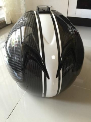 ขายหมวกเทพ ๆ carbon BELL ตัว TOP. สุดเทพเเต่ราคาสุดจะต่ำครับ