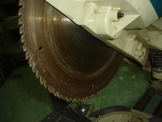 ขายแท่นตัดองศา ยี่ห้อ makita รุ่น LS1212 ขนาด 12" 1,650 วัตต์