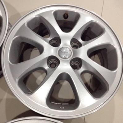 แม็กซ์ 14 นิ้ว ซีเดีย 4 รู100 กว้าง 5ครึ่ง ET 46 สภาพสวยเดิม ตจวส่งได้ครับ