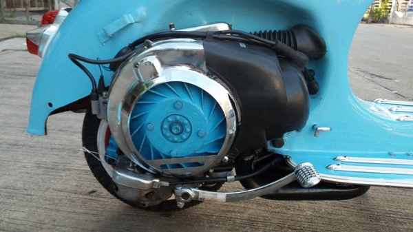 ขาย vespa 64 อินเดีย สีฟ้าสวยๆ เครื่องดี สีสวย เอกสารอินวอย ราคา 49900 บาท รถทำใหม่ครับ ไฟ cdi พร้อมขี่หล่อครับ สนใจติดต่อ 0826336557 โป้งครับ รับเทรินทุกรุ่นครับ.