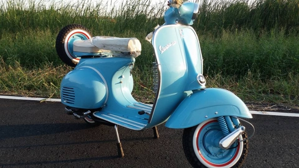 ขาย vespa 64 อินเดีย สีฟ้าสวยๆ เครื่องดี สีสวย เอกสารอินวอย ราคา 49900 บาท รถทำใหม่ครับ ไฟ cdi พร้อมขี่หล่อครับ สนใจติดต่อ 0826336557 โป้งครับ รับเทรินทุกรุ่นครับ.