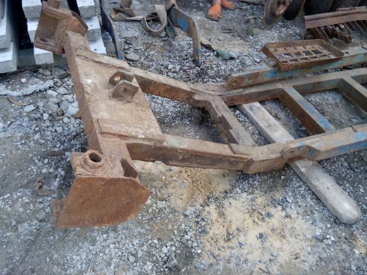 ขาย 23500 บาท ไม่ทราบยี่ห้อ ตามรูปเลยครับ