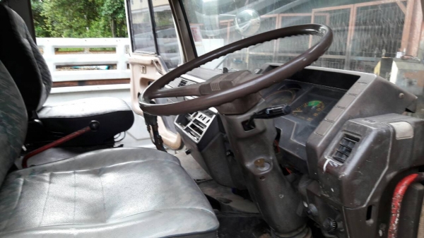 ขาย MISUBISHI FUSO FN 527, 195 แรงม้า เจ้าของขายเอง