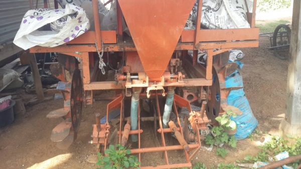 เครื่องปลูกอ้อยกลกิจพร้อมใช้ไม่มีเชื่อมไม่มีดาม เครื่องปลูกอ้อยกลกิจพร้อมใช้ไม่มีเชื่อมไม่มีดาม