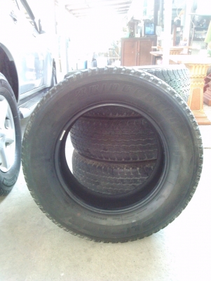 ยางรถกระบะ BRIDGESTONE 255 65R17 ปี12