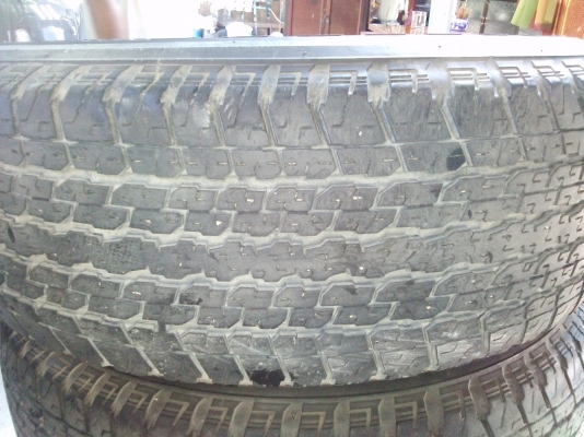 ยางรถกระบะ BRIDGESTONE 255 65R17 ปี12