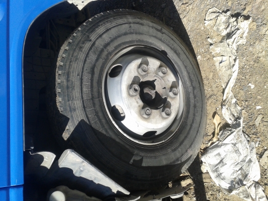 ขายหกล้อ ISUZU NQR 150 แรง ปี 48 ยาว 5.50 เมตร แอร์พวงมาลัยพาเวอร์เทอร์โบ