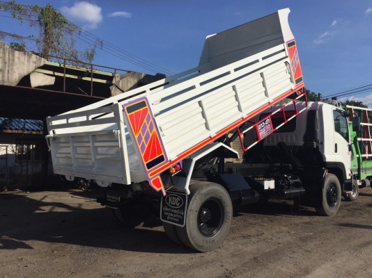 ขายรถ 6 ล้อกะบะดั๊มพ์ ISUZU เครื่องยนต์ 240 แรงม้า