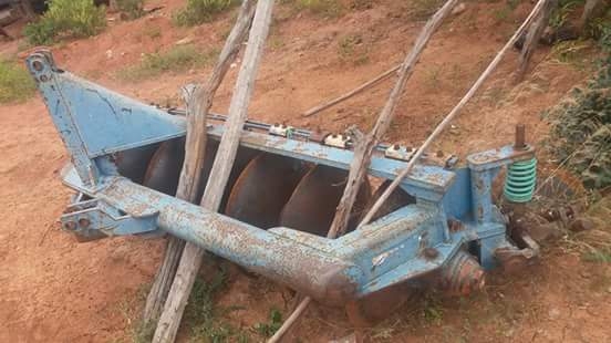 หางหกใส่รถไถฟอร์ดสภาพเดิมๆพร้อมใช้งาน