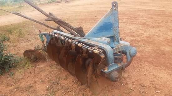 หางหกใส่รถไถฟอร์ดสภาพเดิมๆพร้อมใช้งาน หางหกใส่รถไถฟอร์ดสภาพเดิมๆพร้อมใช้งาน