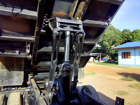 ขายหกล้อดั้ม NPR 66L เครื่อง120แรง