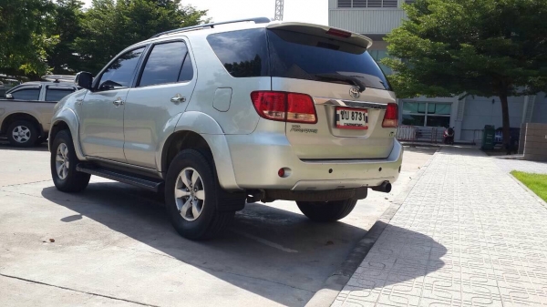 ขายฟอร์จูนเนอร์ ปี 07 ตัว v ออโต้โฟวิล เครื่องดี แอร์เย็น ทะเบียนพร้อมโอน ราคา  520,000 บาท ติดต่อ คุณเอ๋ 092-6356419