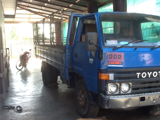 ToYoTA DYNA300    115แรง