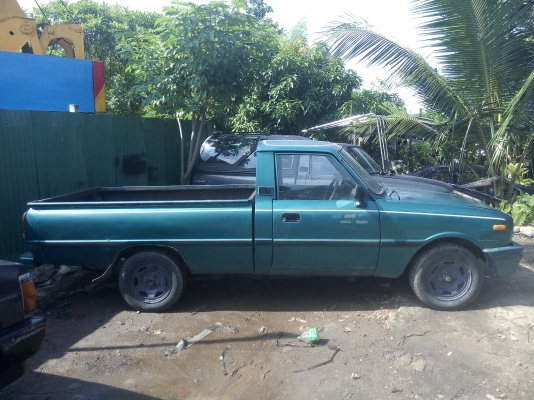 Mazda. Familia. 1400cc 5เกียร์