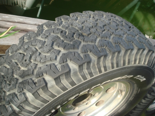 ขายยาง bf all 265 75 16 พร้อมล้อหยดน้ำ usa ดอกเหลือเยอะสวยครับ ขายยาง bf all 265 75 16 พร้อมล้อหยดน้ำ usa ดอกเหลือเยอะสวยครับ