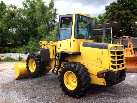 (คันที่1) KOMATSU WA 100-3 มีให้เลือก 3คัน นำเข้าจากญี่ปุ่น 090-986-2521 อ๊อบ (คันที่1) KOMATSU WA 100-3 มีให้เลือก 3คัน นำเข้าจากญี่ปุ่น 090-986-2521 อ๊อบ