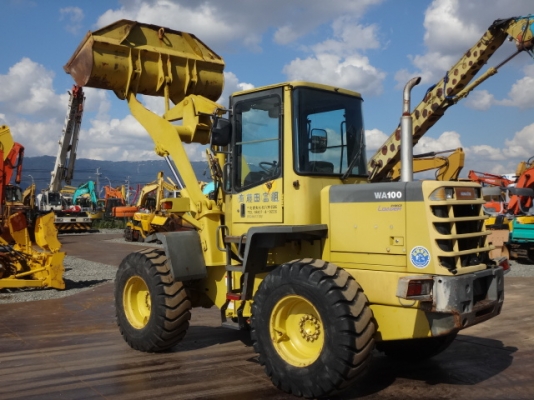 (คันที่2) KOMATSU WA 100-3 มีให้เลือก 3คัน นำเข้าจากญี่ปุ่น 090-986-2521 อ๊อบ