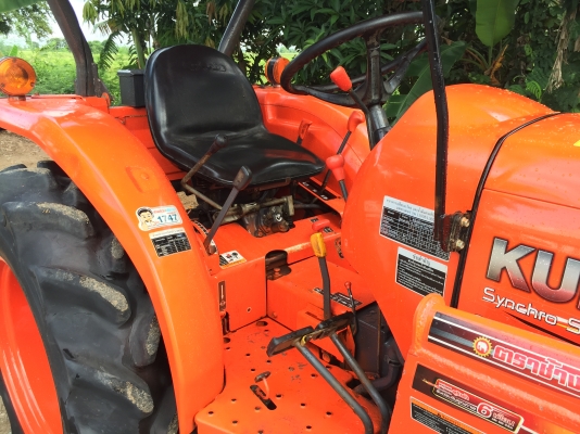 ขายรถไถคูโบต้า L3608 ทำงาน 900ชั่วโมง พร้อมอุปกรณ์ชุดใบมีดดันและโลเตอร์รีตราช้าง สนใจโทรติดต่อ 081-9136451 คุณโบว์