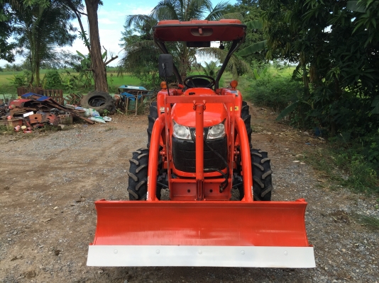 ขายรถไถคูโบต้า L3608 ทำงาน 900ชั่วโมง พร้อมอุปกรณ์ชุดใบมีดดันและโลเตอร์รีตราช้าง สนใจโทรติดต่อ 081-9136451 คุณโบว์